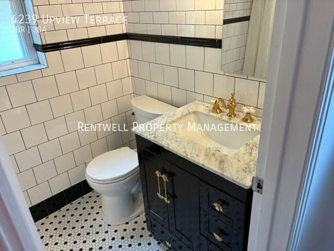 Building Photo - 4239 Upview Ter