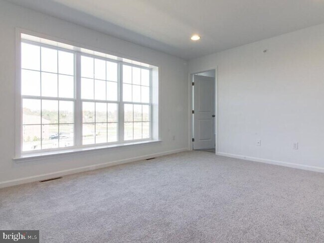 Building Photo - 3243 Mateer Ln