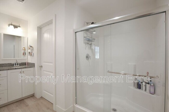 Building Photo - 30463 Ridgely Way