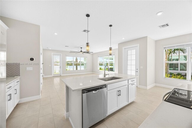 Building Photo - 3552 NW Solange Ct
