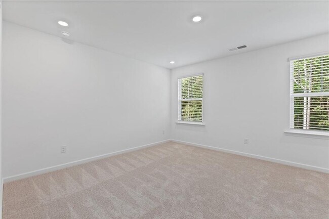 Building Photo - 119 Red Maple Wy