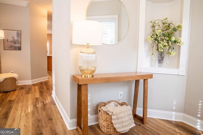 Building Photo - 2046 Barberry Dr