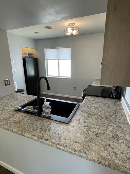 KITCHEN - 2275 N Cable Rd