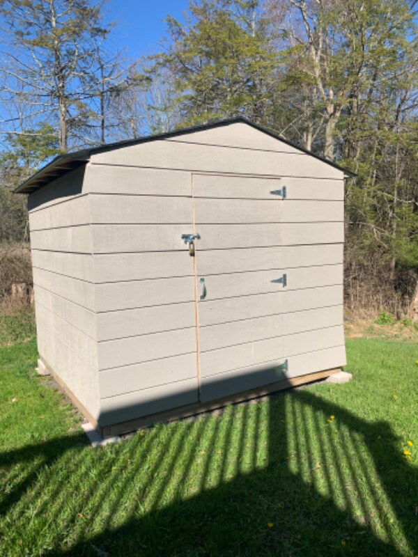 Building Photo - 186 Davos Rd