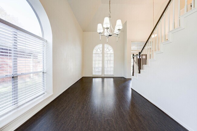 Building Photo - 1326 Chesterpoint Dr