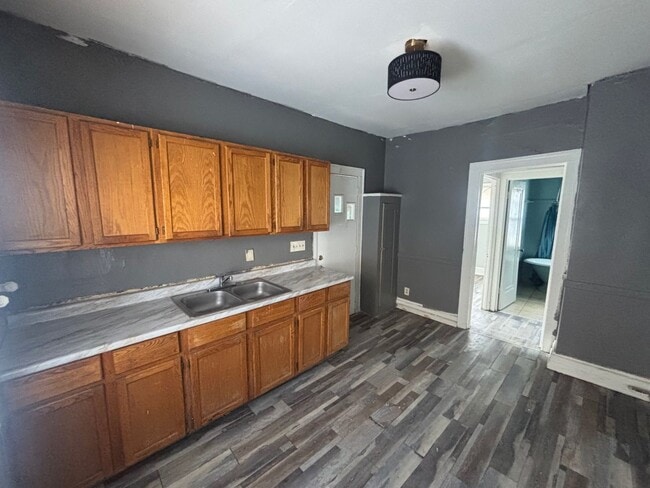 Building Photo - 12702 Iowa Ave