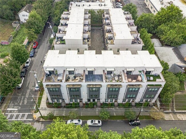 Building Photo - 574 Boulevard Pl NE