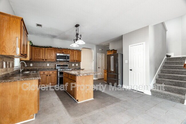 Building Photo - 106 Red Willow