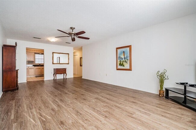 Building Photo - 1706 Belleair Forest Dr