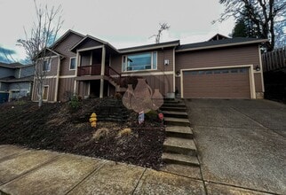 Building Photo - Beautiful South Salem Home