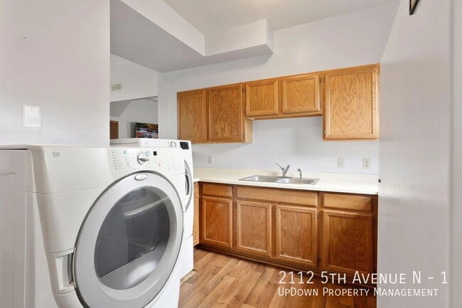 Building Photo - 2112 5th Ave N