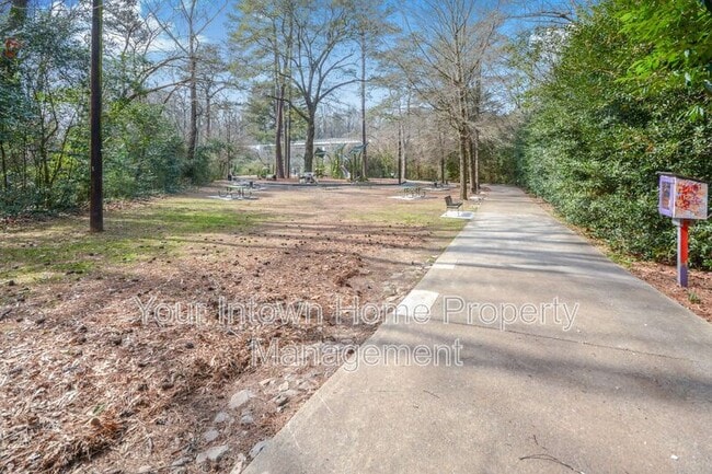 Building Photo - 1861 Ardmore Rd NW