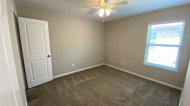 Building Photo - 29506 Breakwater Dr