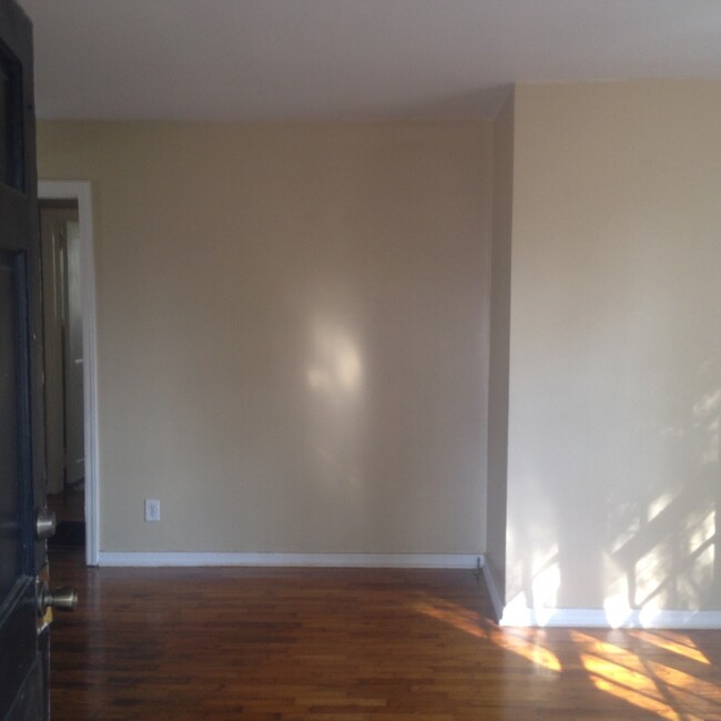 Building Photo - **UPCOMING**Two Bedroom / One Bathroom Hom...