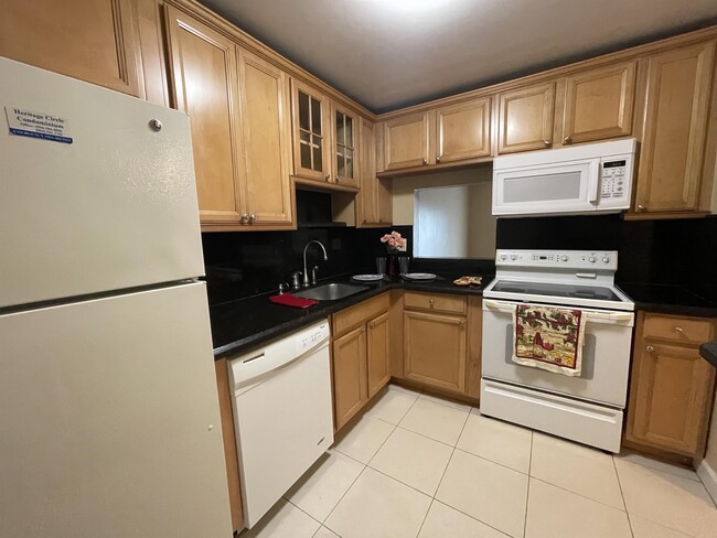 Primary Photo - 4324 NW 9th Ave