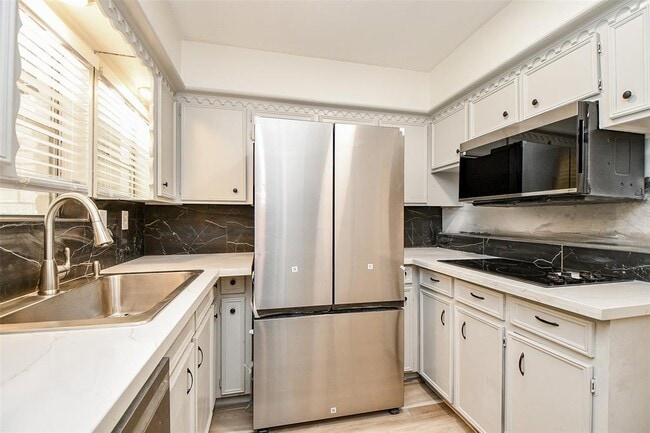Building Photo - 162 Bluebonnet St
