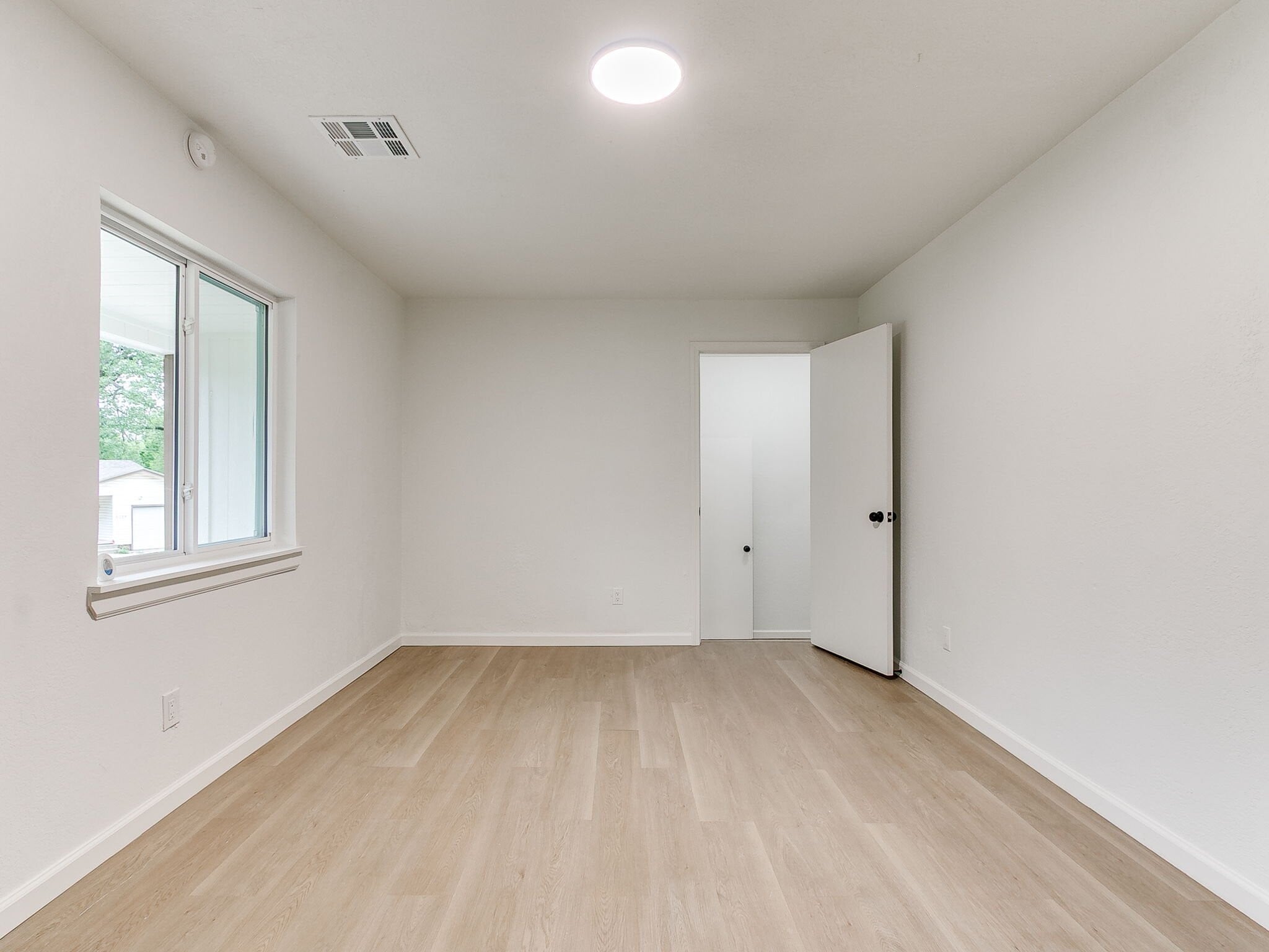 Building Photo - 911 Crabtree Cove