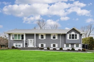 Building Photo - 6 Hemlock Ln