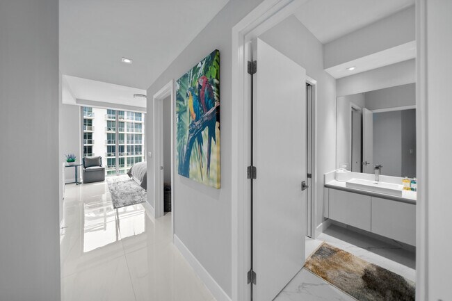 Building Photo - 3100 N Ocean Dr