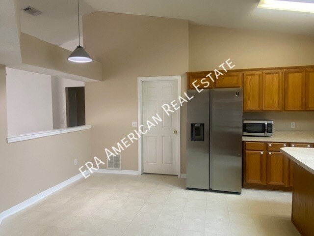 Building Photo - 1324 Jeffrine Dr