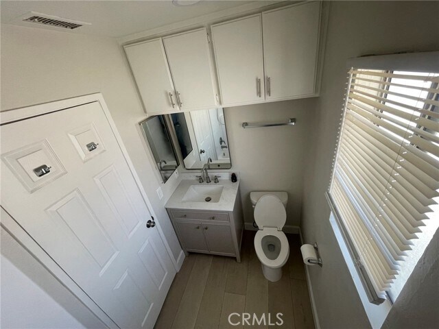 Building Photo - 3703 Country Oaks Loop