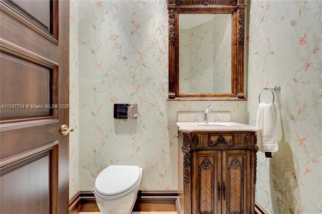 Building Photo - 16047 Collins Ave