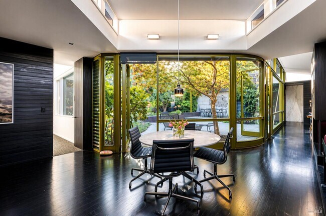 Building Photo - 162 Throckmorton Ave