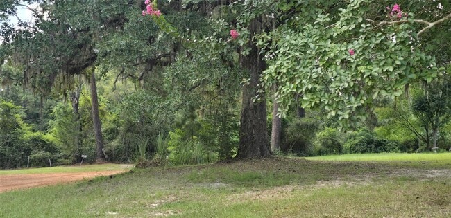 Building Photo - 2266 Young Rd