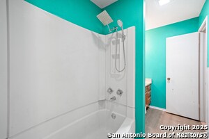 Building Photo - 5827 Sun Bay