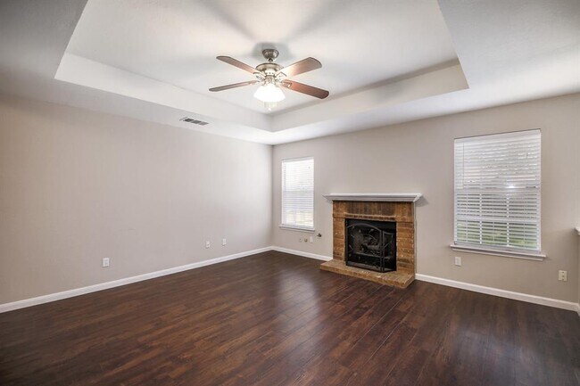 Building Photo - 1806 Oakmont Ln