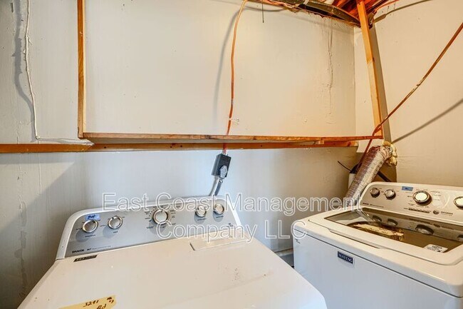 Building Photo - 3241 Bero Rd