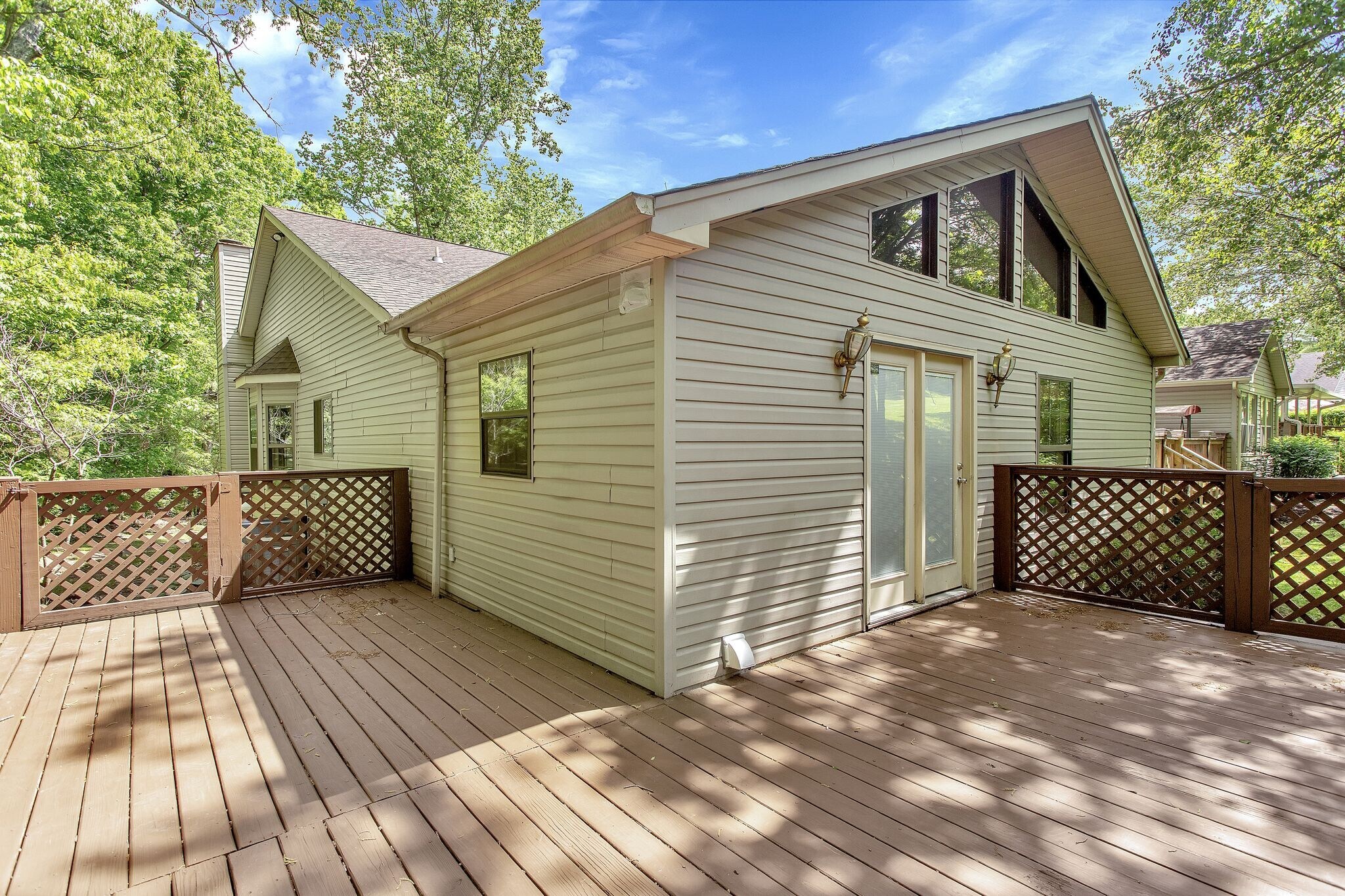 Building Photo - 816 Beazer Ln