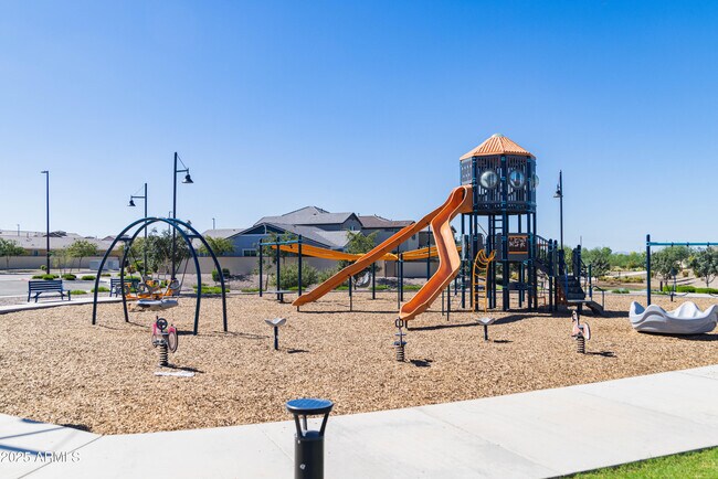 Building Photo - 4336 E Austin Dr