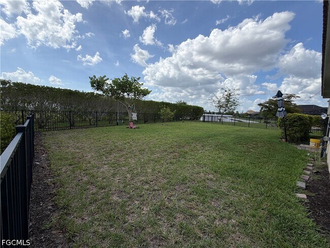 Building Photo - 3202 Birchin Ln
