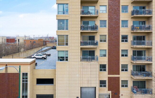 Building Photo - 100 N Hermitage Ave
