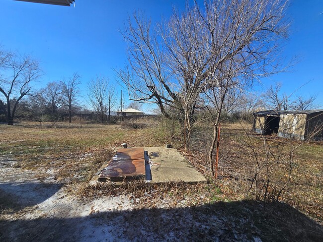 Building Photo - 3 Bedroom 2 Bath home in Shawnee!