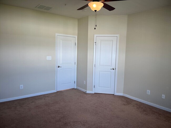 Building Photo - 1253 Elderslie Ln