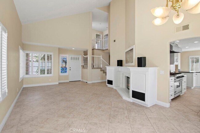 Building Photo - 2151 Camino Laurel