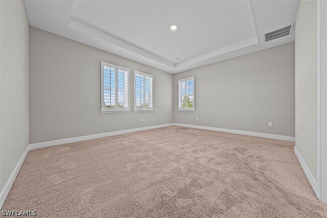 Building Photo - 2038 Grove Dr
