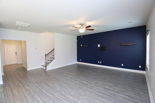 Building Photo - 870 Curlew Cir