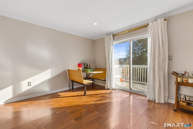 Building Photo - 133 Main St