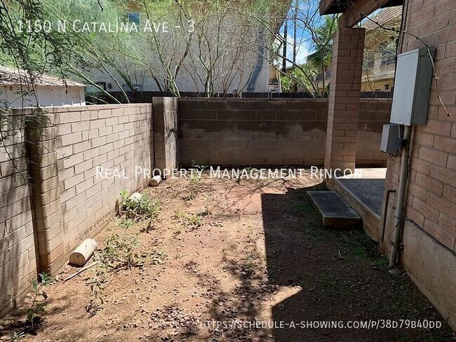 Building Photo - 1150 N Catalina Ave