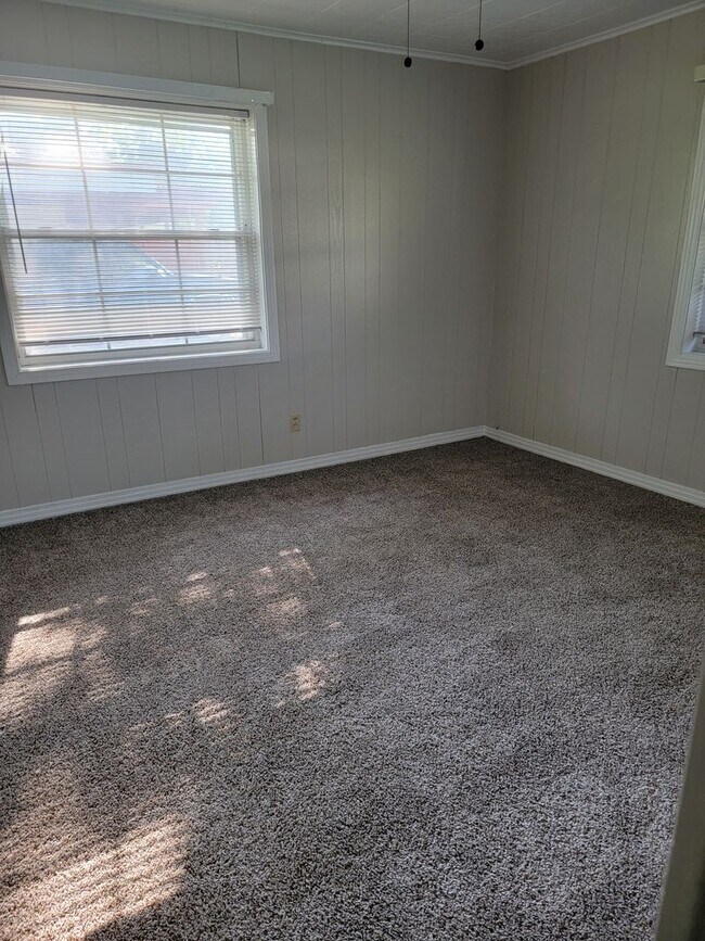 Building Photo - $300 Off 1st Month Special