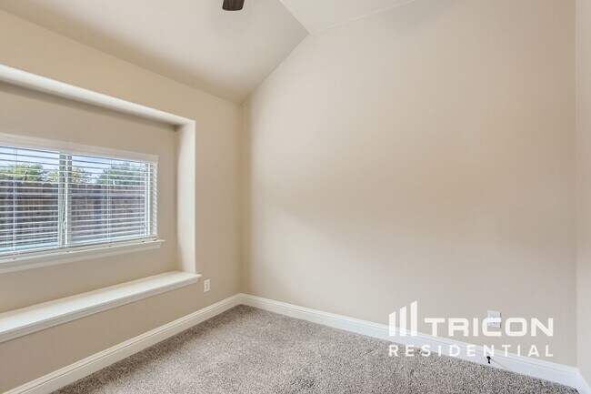 Building Photo - 172 Landsdale Cir