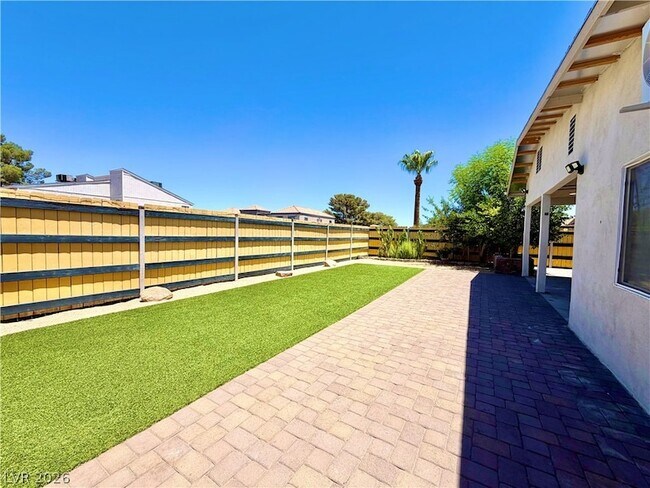 Building Photo - 6144 Rosalita Ave