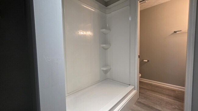 Building Photo - Beautiful Home Now For Lease