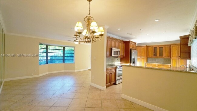 Building Photo - 9220 SW 103rd Ave