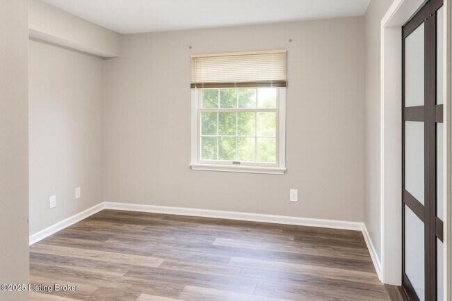 Building Photo - 7904 Grenoble Ln