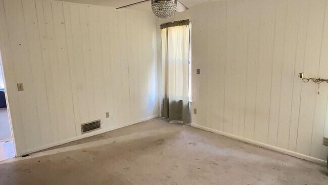 Building Photo - 1125 S Mt Zion Rd