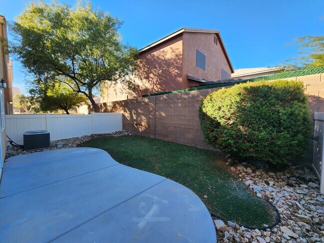 Building Photo - Lovely 3-Bedroom Home in a cul-de-sac